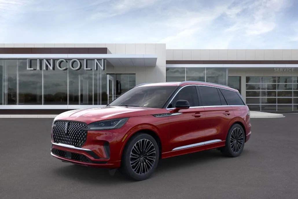 2025 Lincoln Aviator Black Label photo 1