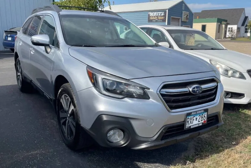 2018 Subaru Outback 2.5i Limited photo 1