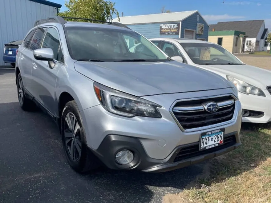 2018 Subaru Outback 2.5i Limited photo 1