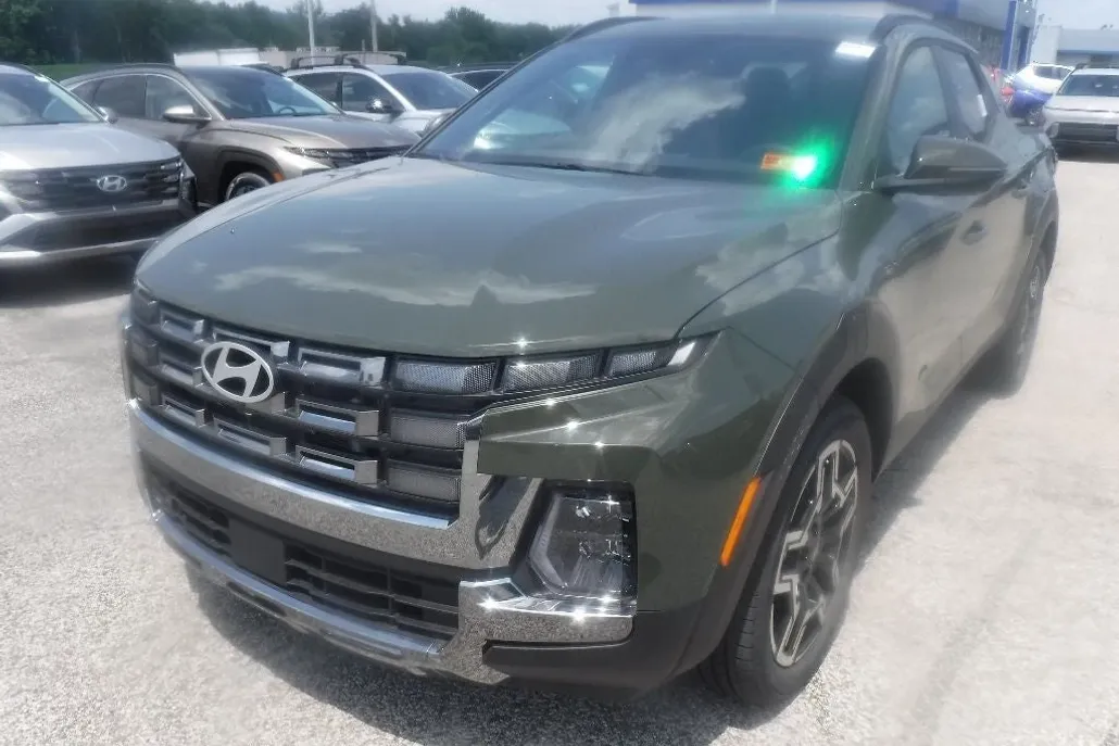 2025 Hyundai Santa Cruz Limited photo 1