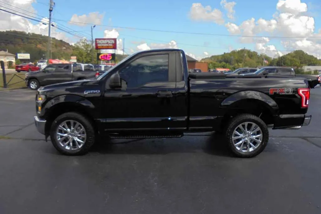 2017 Ford F-150 XL FX4 photo 1