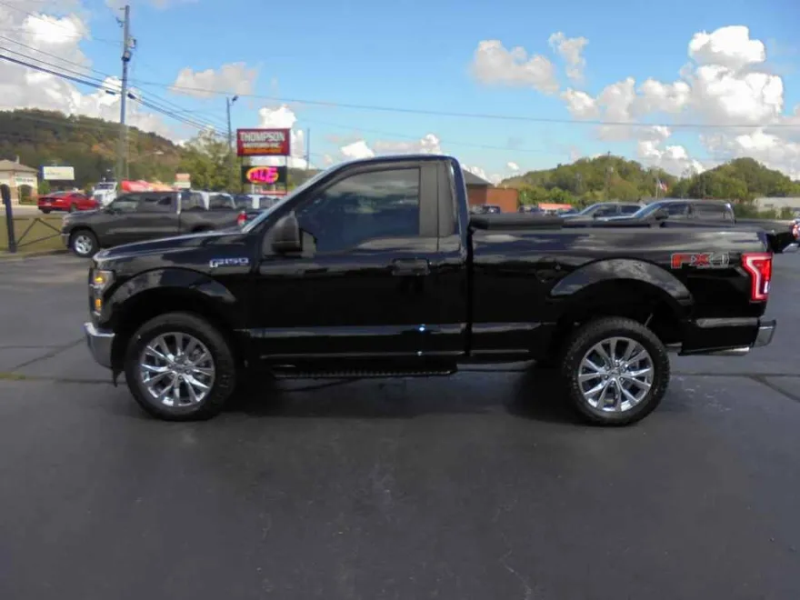 2017 Ford F-150 XL FX4 photo 1