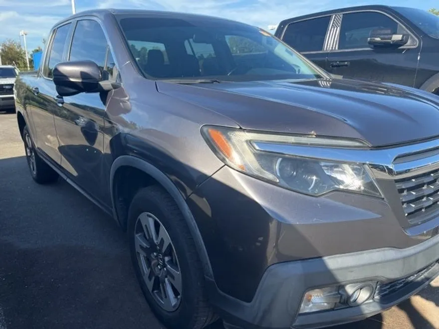 2017 Honda Ridgeline RTL-T photo 1