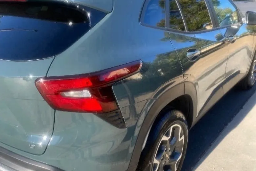 2025 Chevrolet Trax LT photo 1
