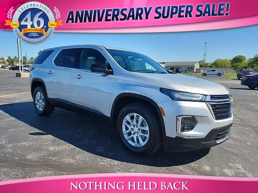 2022 Chevrolet Traverse LS photo 1