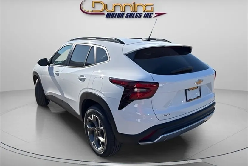 2026 Chevrolet Trax LT photo 1