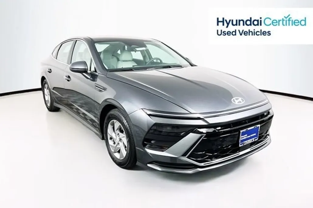 2025 Hyundai Sonata SE photo 1