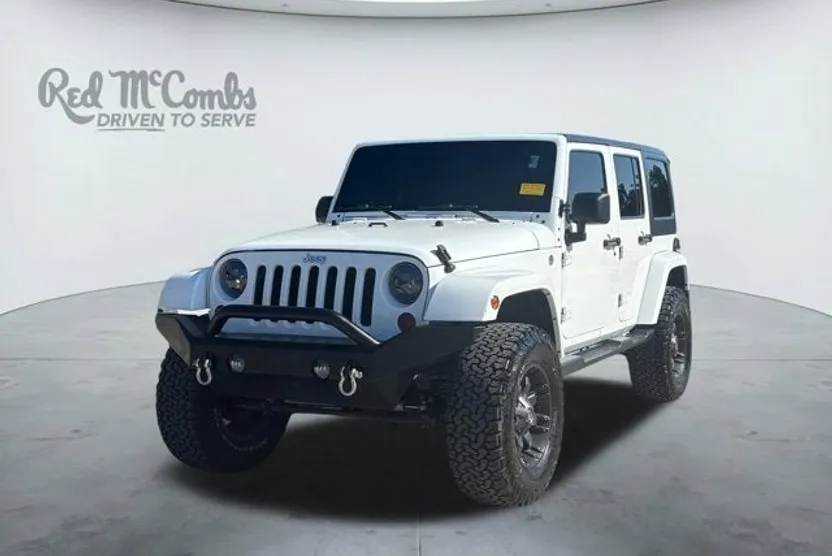 2013 Jeep Wrangler Unlimited Sahara photo 1