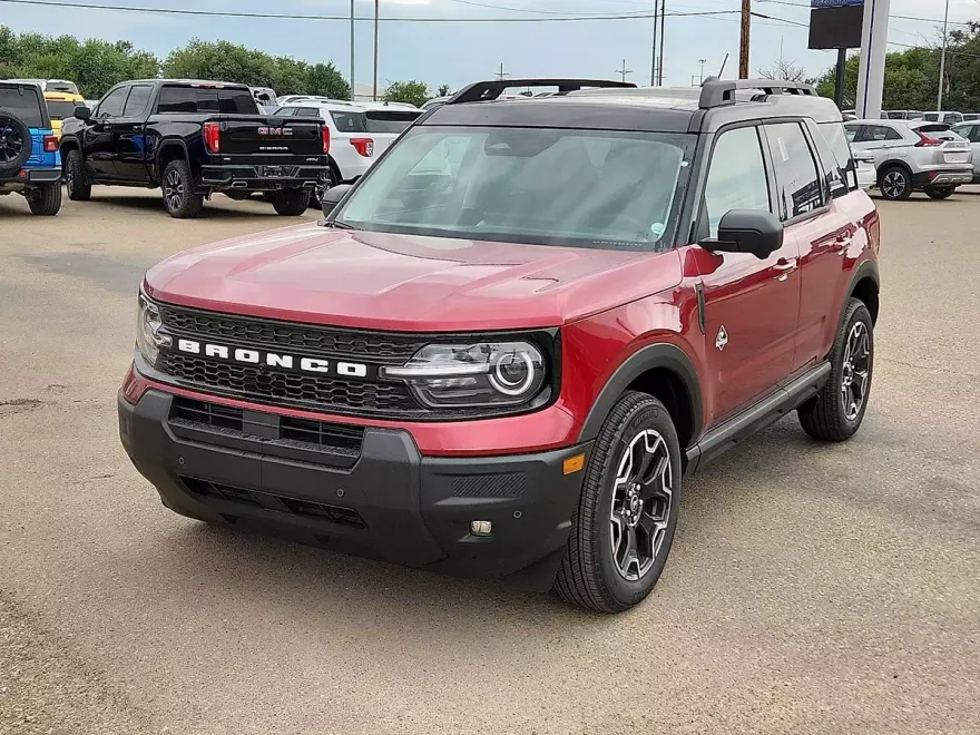 2025 Ford Bronco Sport Outer Banks photo 1