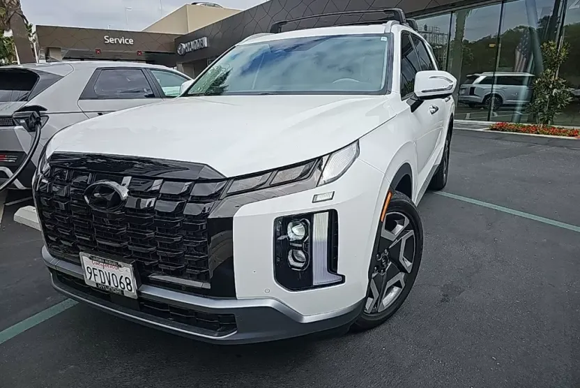 2023 Hyundai Palisade Limited photo 1