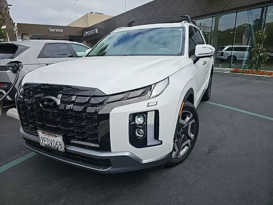 2023 Hyundai Palisade Limited photo 1