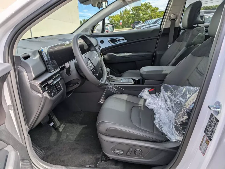 2026 Kia Sportage photo 1