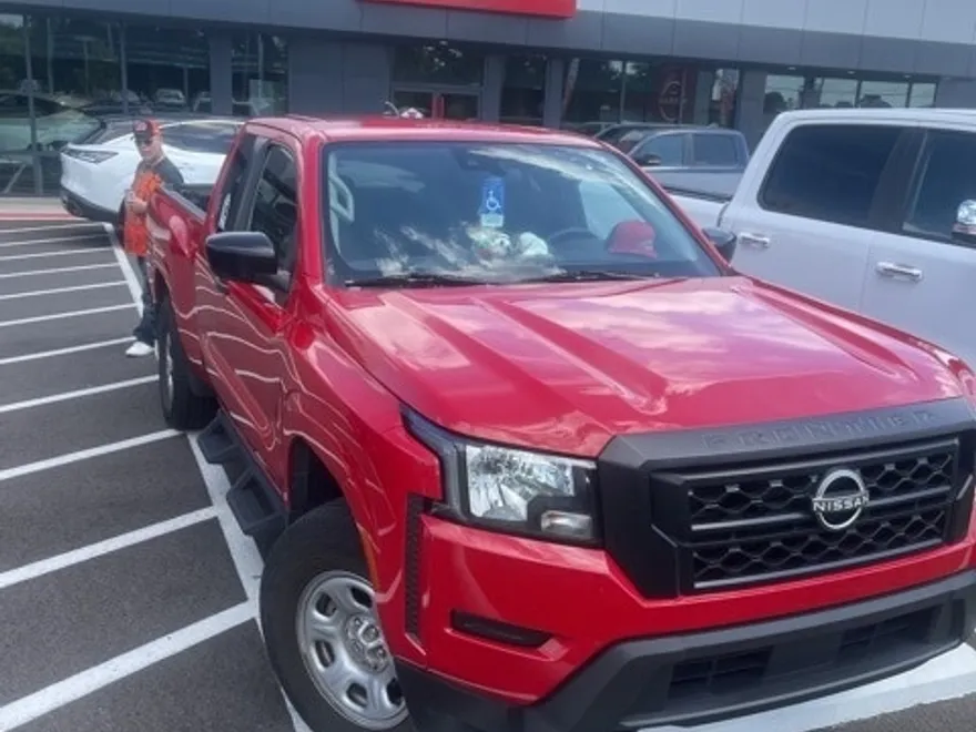 2022 Nissan Frontier S photo 1