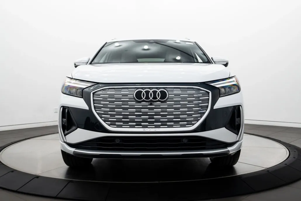 2024 Audi Q4 E-tron 50 Premium Plus photo 1