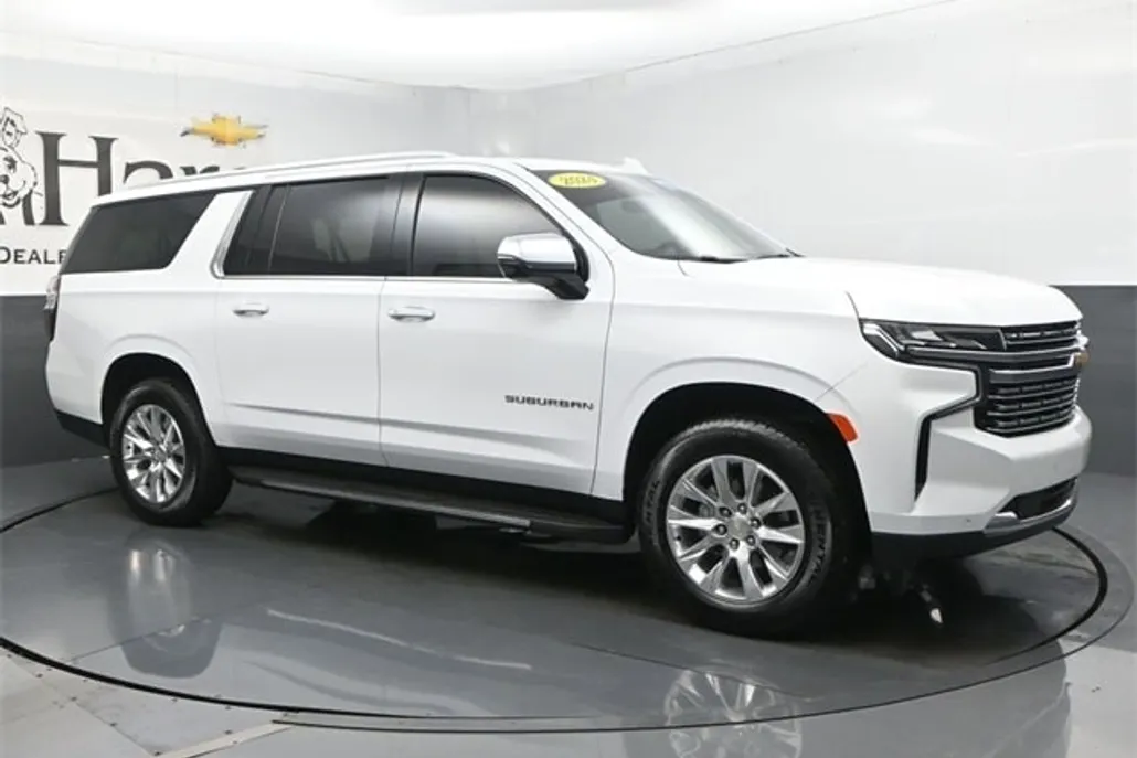 2024 Chevrolet Suburban Premier photo 1