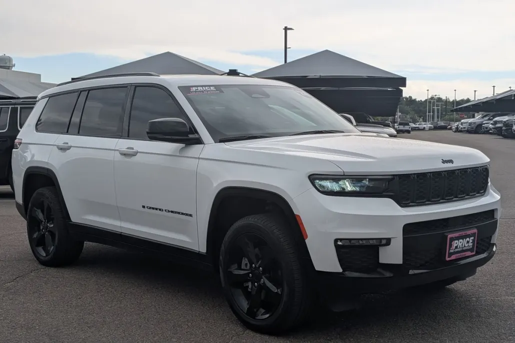 2024 Jeep Grand Cherokee Limited photo 1