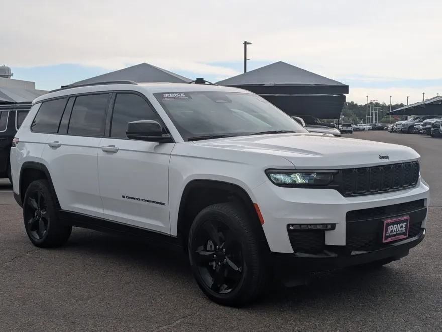 2024 Jeep Grand Cherokee Limited photo 1