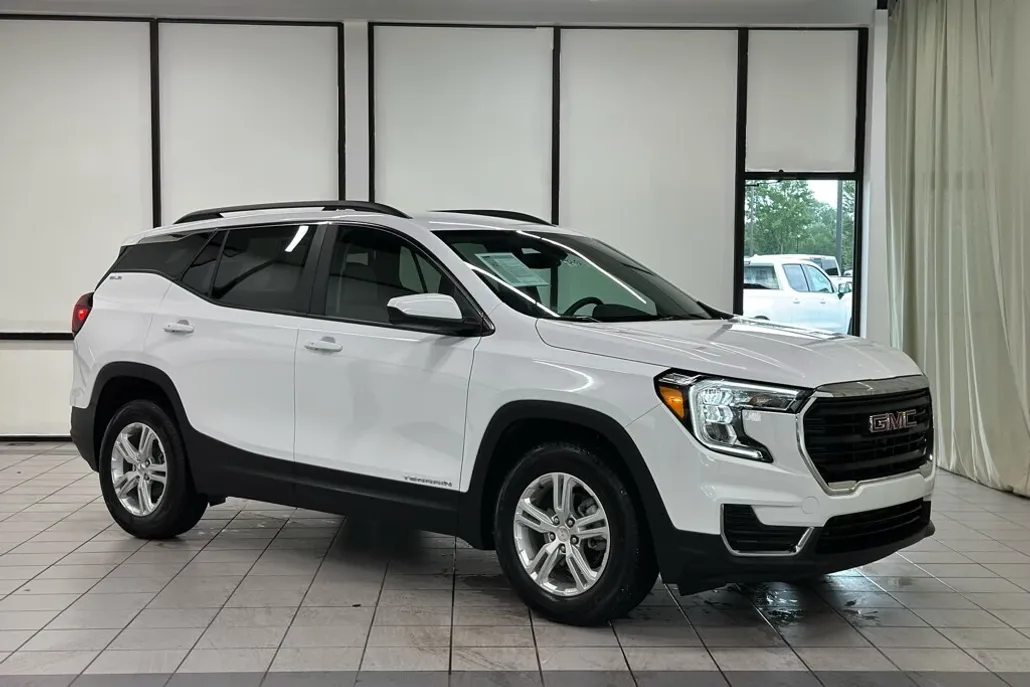 2024 Gmc Terrain SLE photo 1