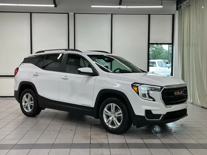 2024 Gmc Terrain SLE photo 1