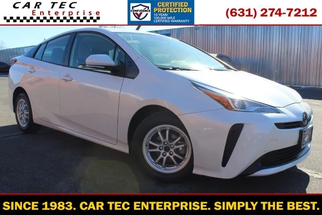 2019 Toyota Prius L Eco photo 1