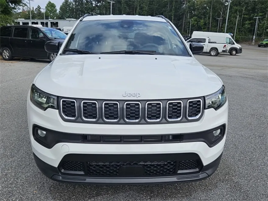 2025 Jeep Compass Latitude photo 1