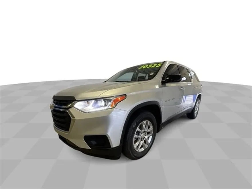 2019 Chevrolet Traverse LS photo 1