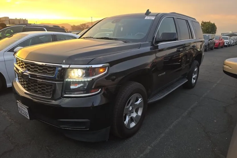 2018 Chevrolet Tahoe LS photo 1