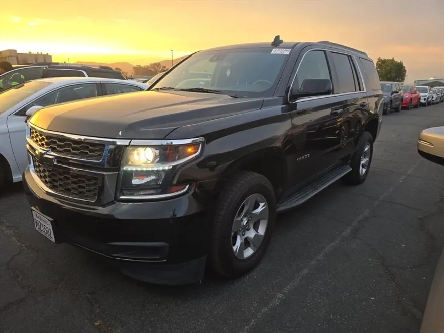 2018 Chevrolet Tahoe LS photo 1