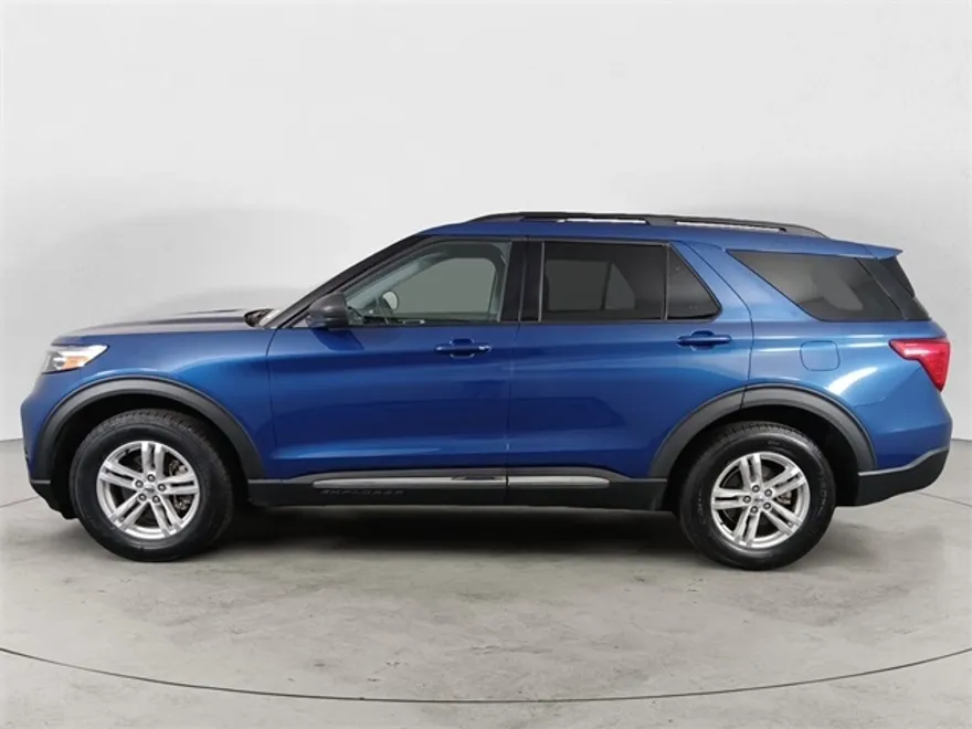2022 Ford Explorer XLT photo 1