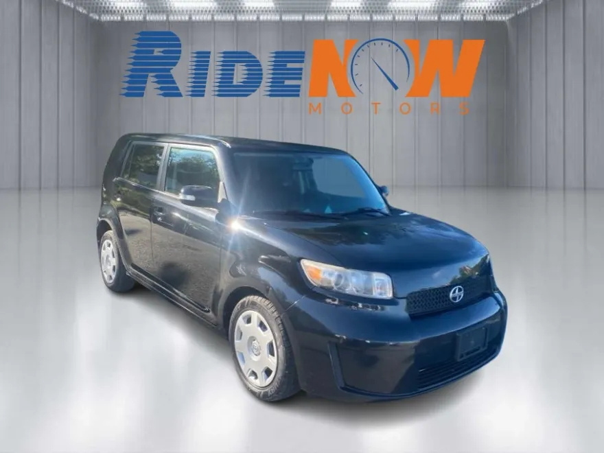 2010 Scion xB photo 1