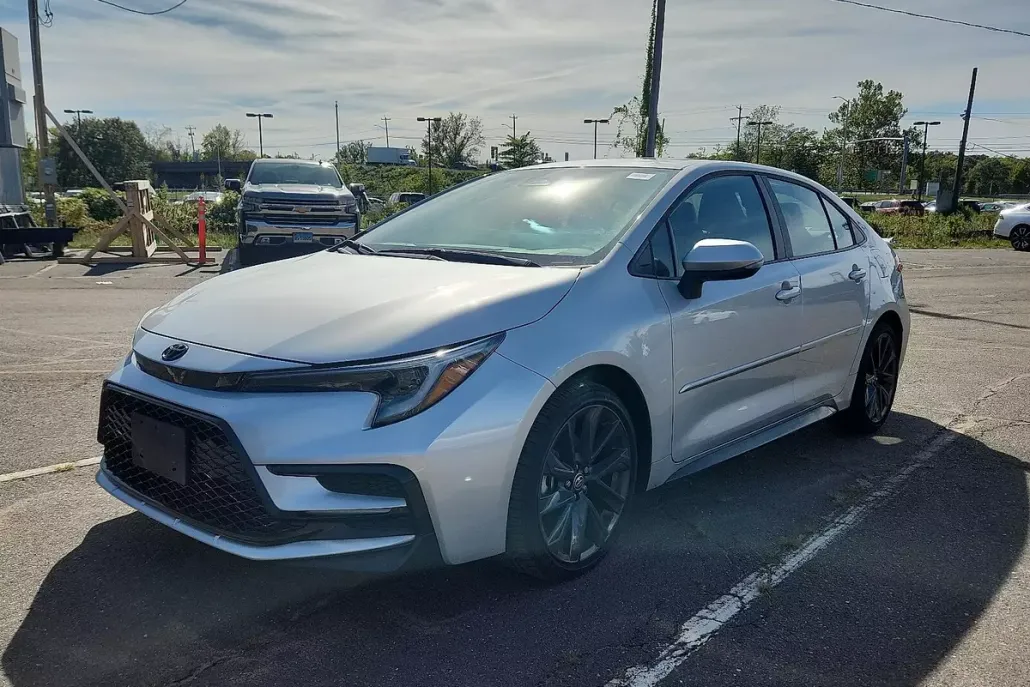 2024 Toyota Corolla SE Premium photo 1