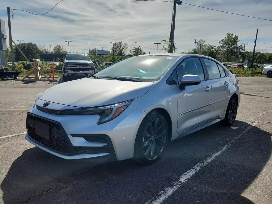 2024 Toyota Corolla SE Premium photo 1