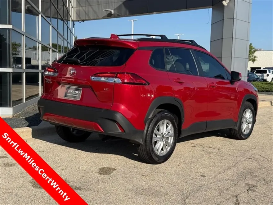 2024 Toyota Corolla Cross LE photo 1