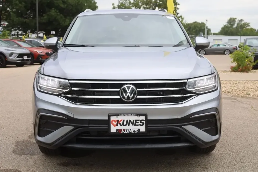 2024 Volkswagen Tiguan SE Wolfsburg Edition photo 1