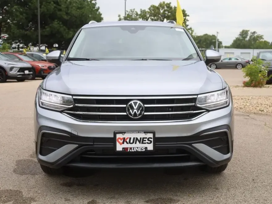 2024 Volkswagen Tiguan SE Wolfsburg Edition photo 1