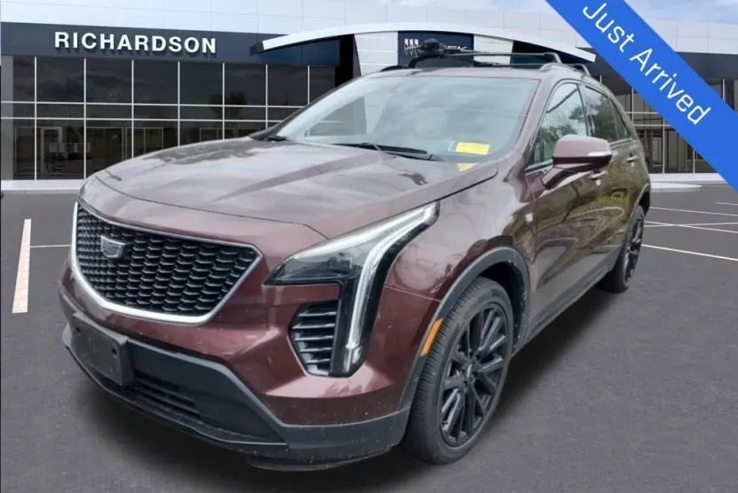 2022 Cadillac XT4 Sport photo 1