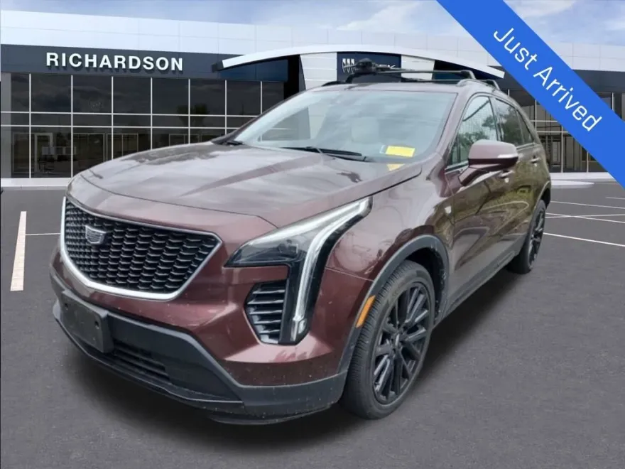 2022 Cadillac XT4 Sport photo 1