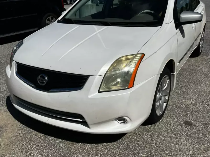 2012 Nissan Sentra 2.0 S photo 1
