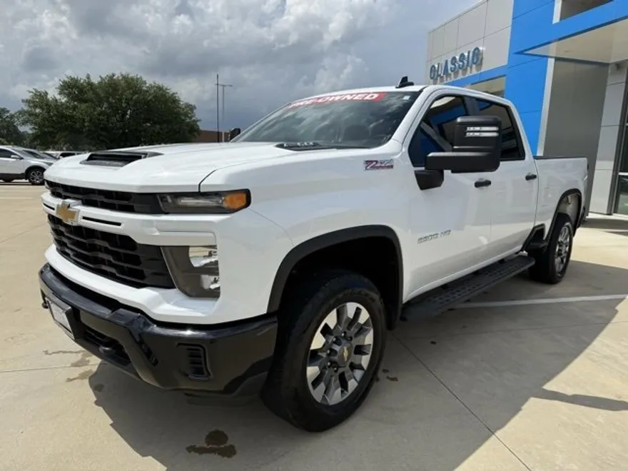 2024 Chevrolet Silverado 2500HD Custom photo 1