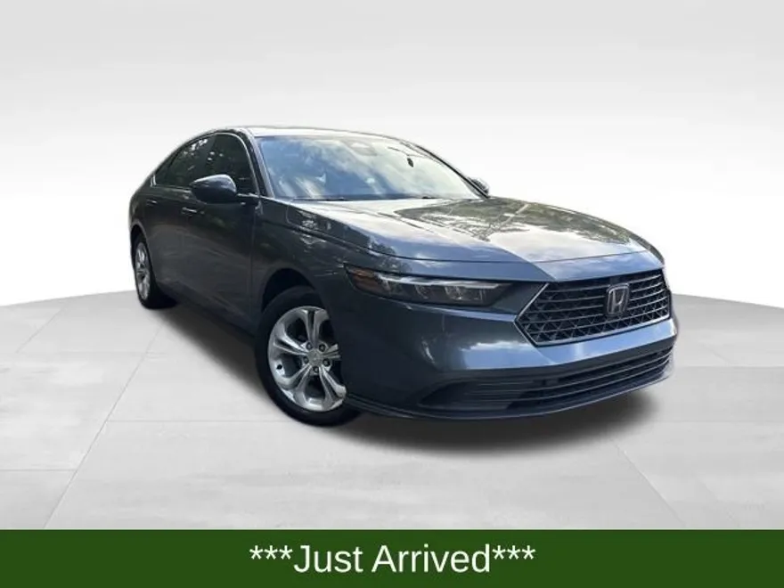 2023 Honda Accord LX photo 1