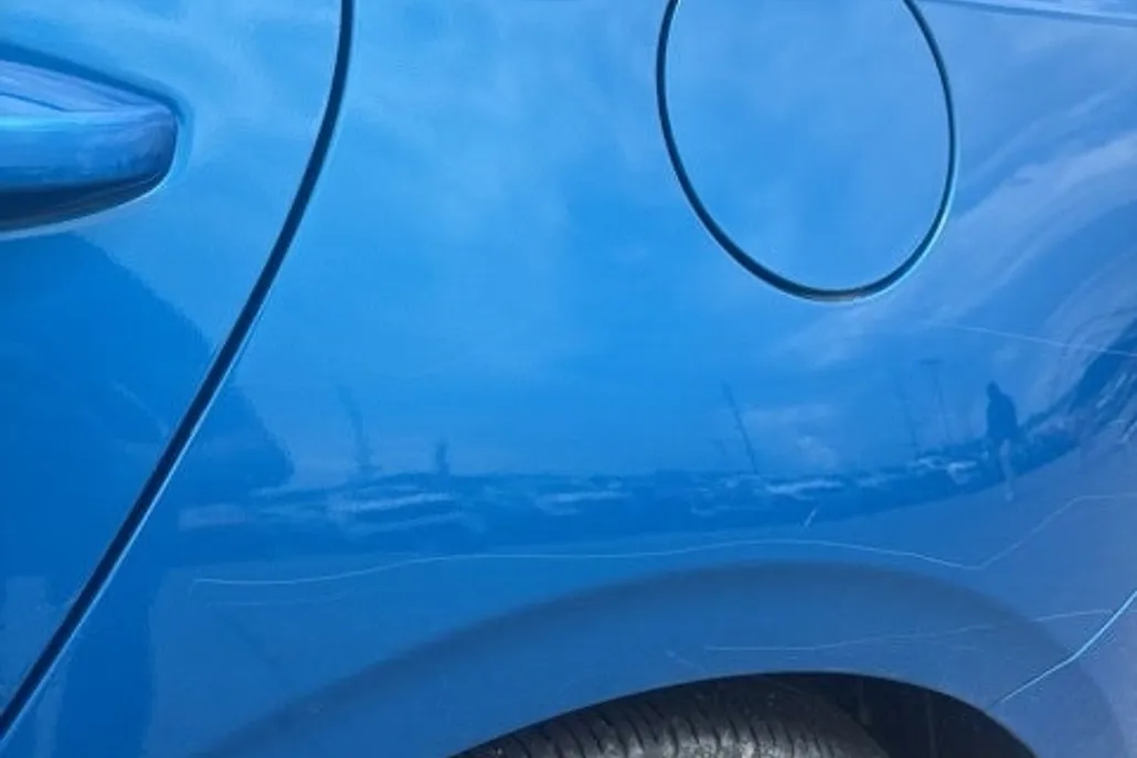 2023 Kia Forte GT-Line photo 1
