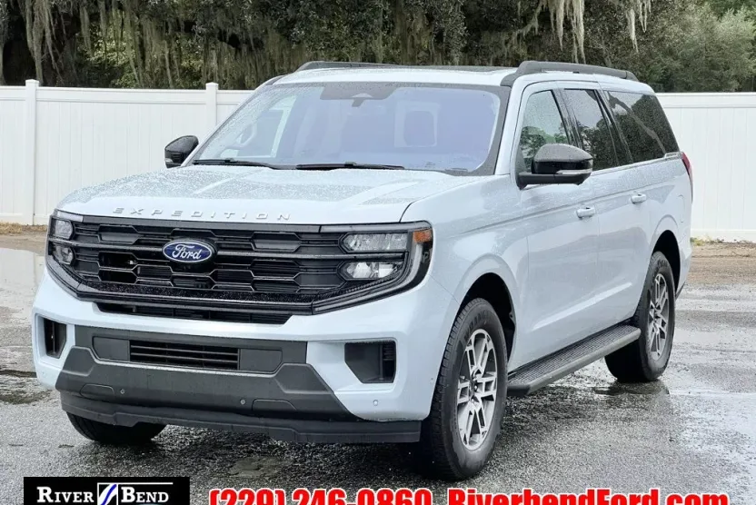 2025 Ford Expedition MAX photo 1