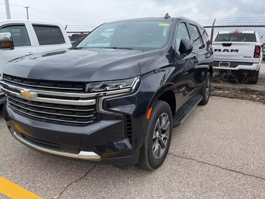2022 Chevrolet Tahoe LT photo 1