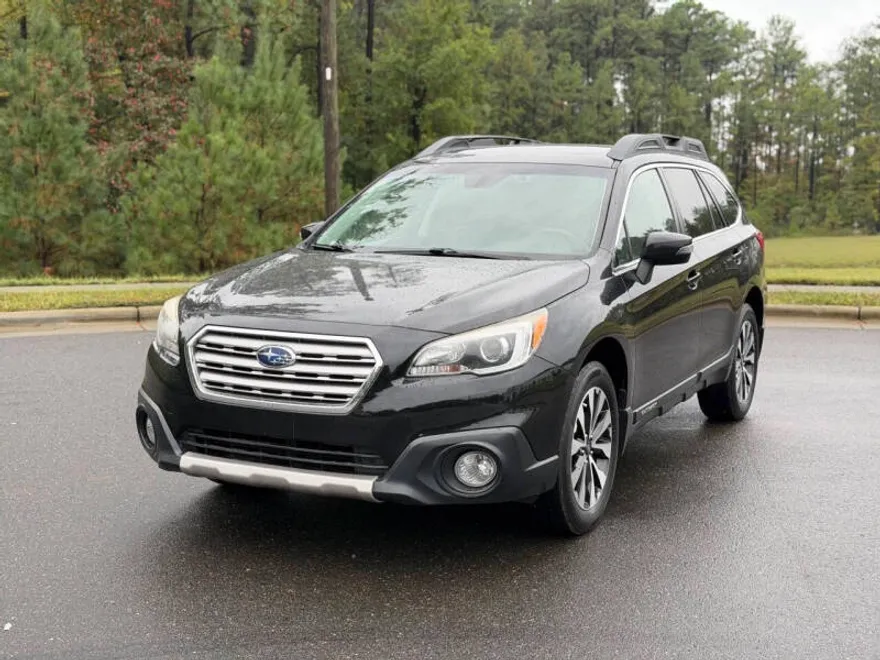 2017 Subaru Outback 2.5i Limited photo 1