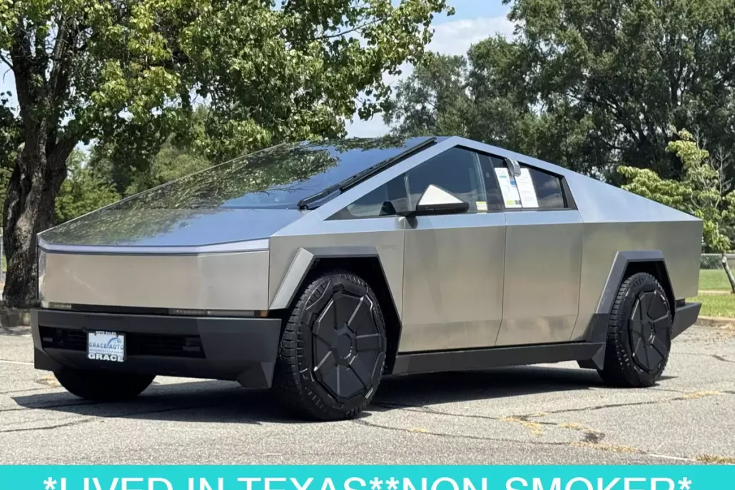 2024 Tesla Cybertruck Cyberbeast photo 1