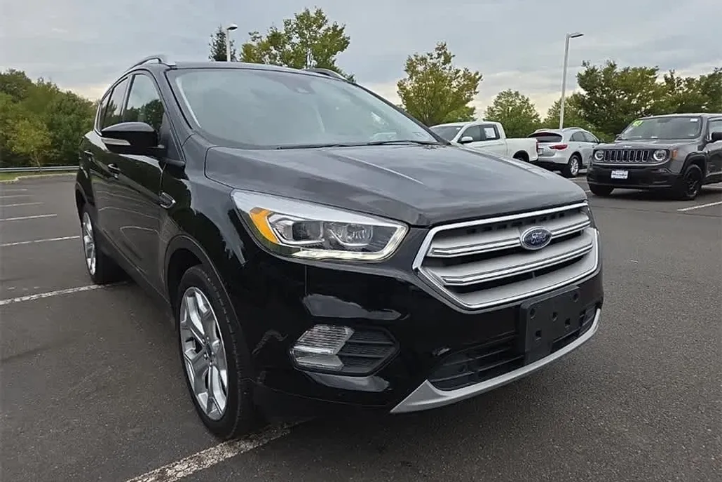 2019 Ford Escape Titanium photo 1