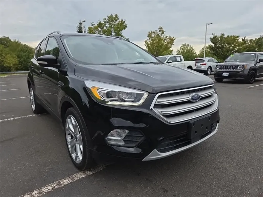 2019 Ford Escape Titanium photo 1