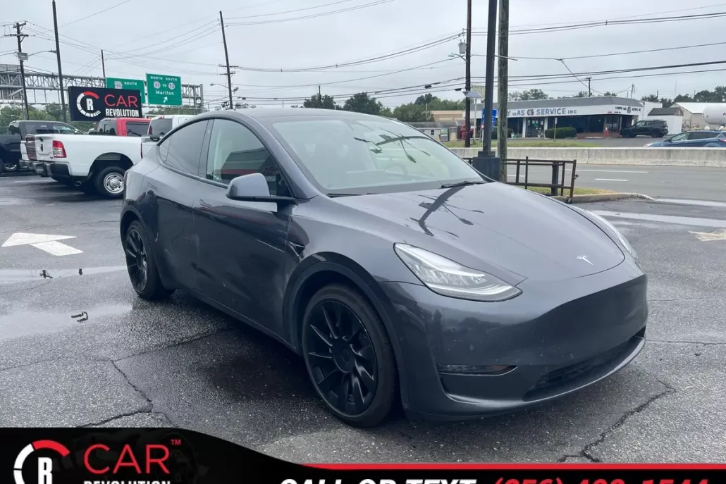 2022 Tesla Model Y Long Range photo 1