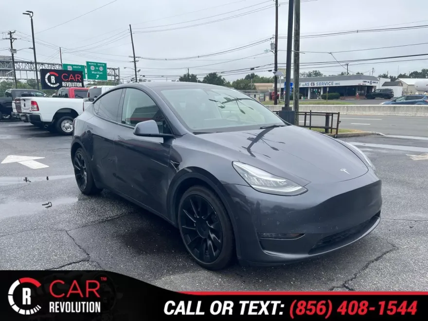 2022 Tesla Model Y Long Range photo 1