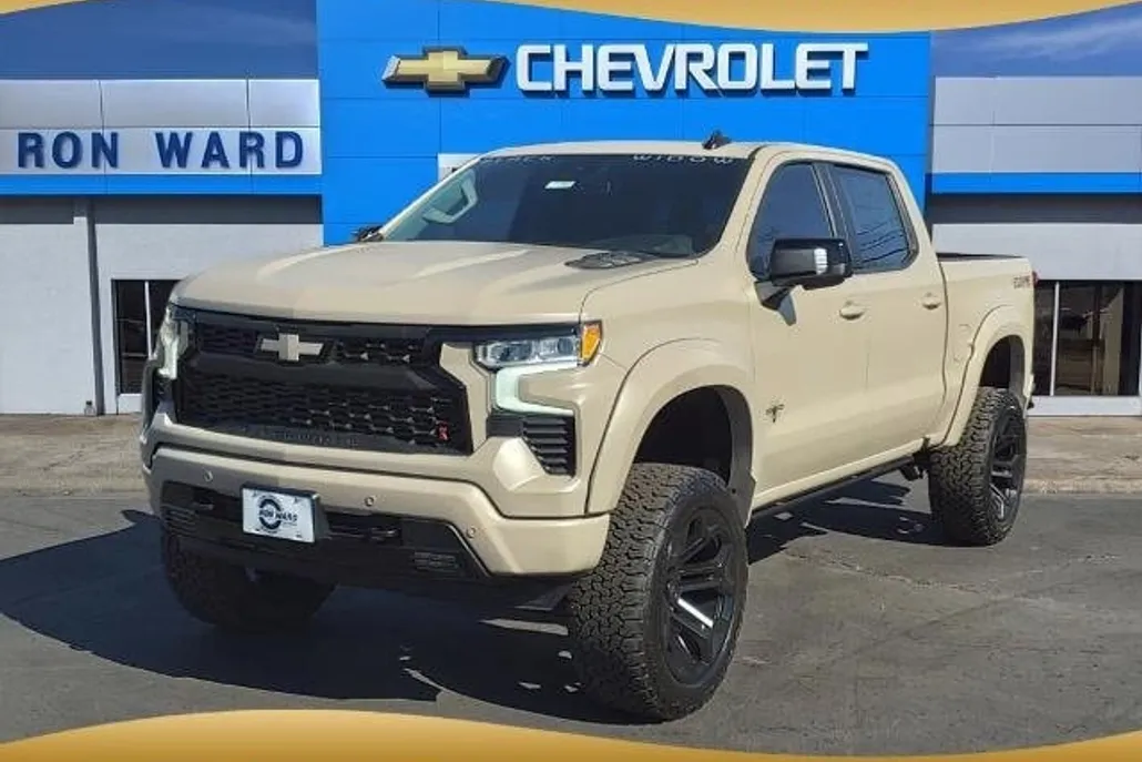 2024 Chevrolet Silverado 1500 photo 1